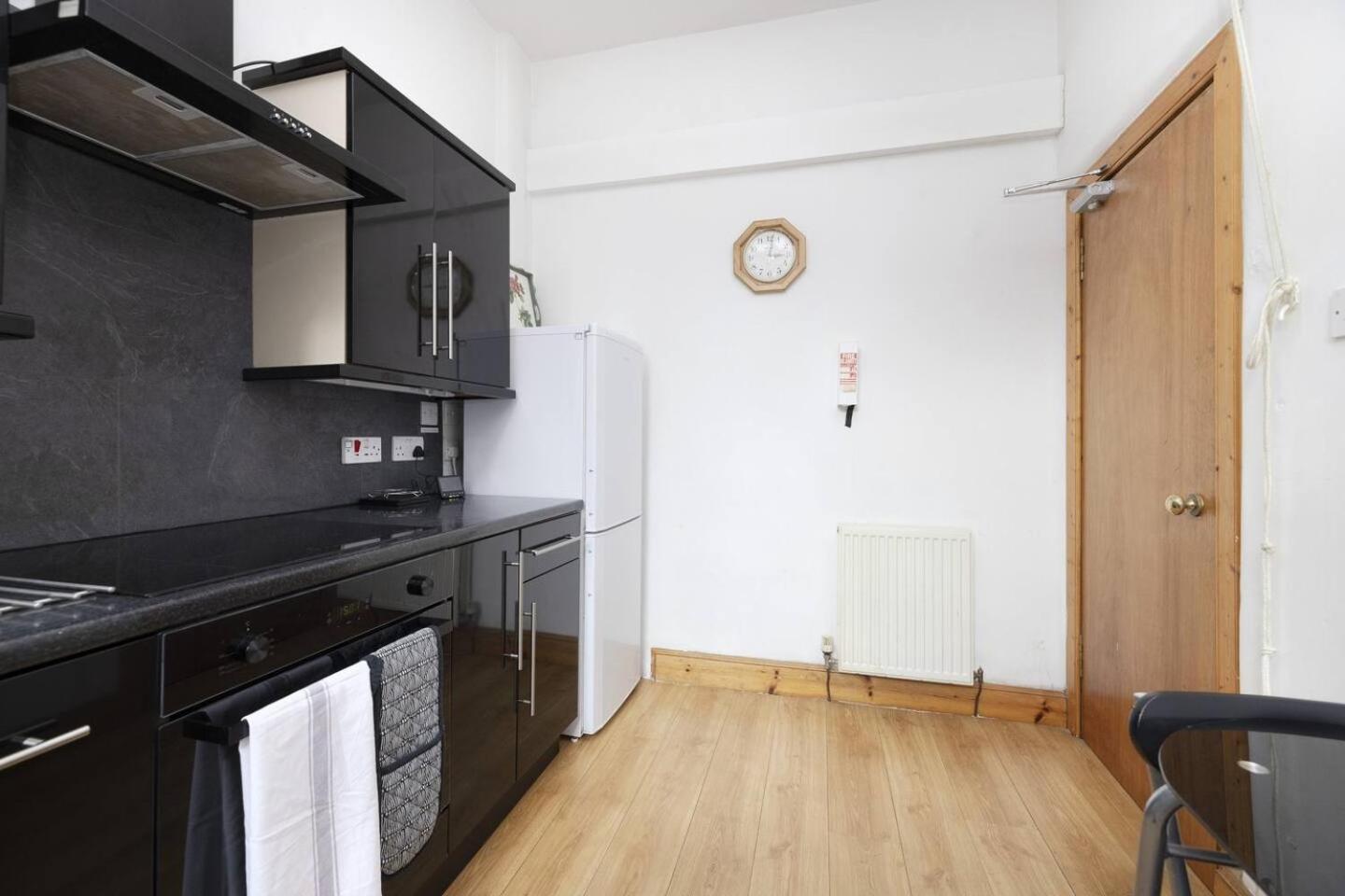 Joivy 3 Bed Flat In Old Town, Close To Grassmarket Edinburgh Luaran gambar