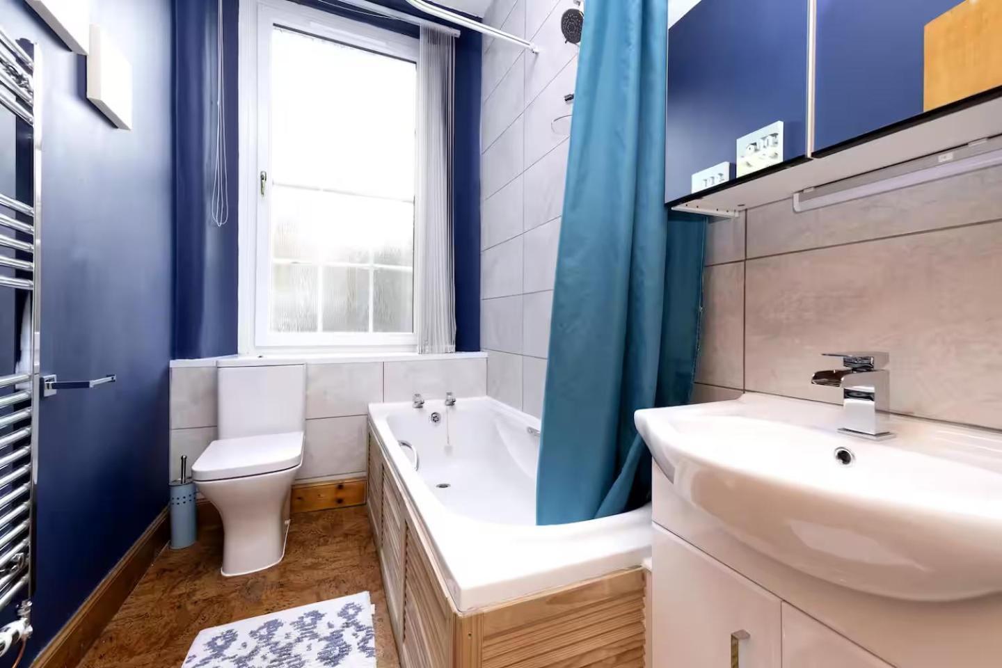 Joivy 3 Bed Flat In Old Town, Close To Grassmarket Edinburgh Luaran gambar